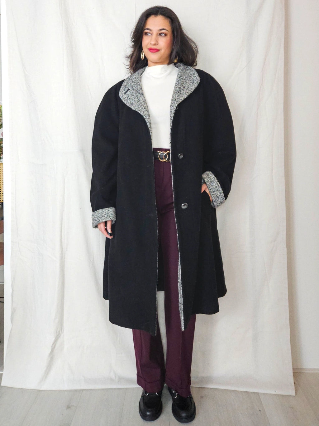 Juno - zwarte wollen mantel | 4XL