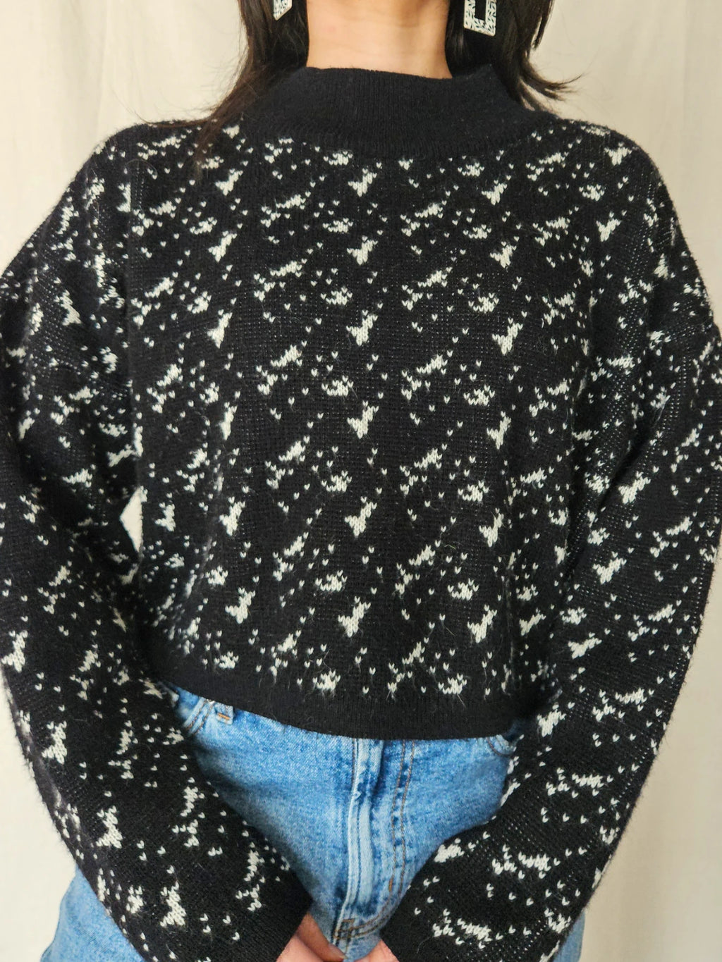 Elske - cropped zwarte vintage trui met col | M
