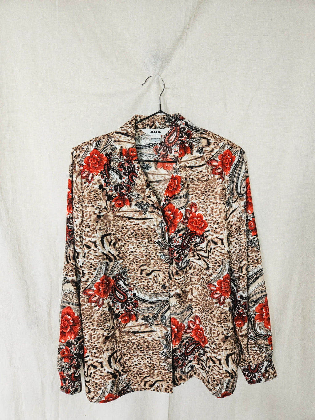 Alia - vintage blouse with roses | L