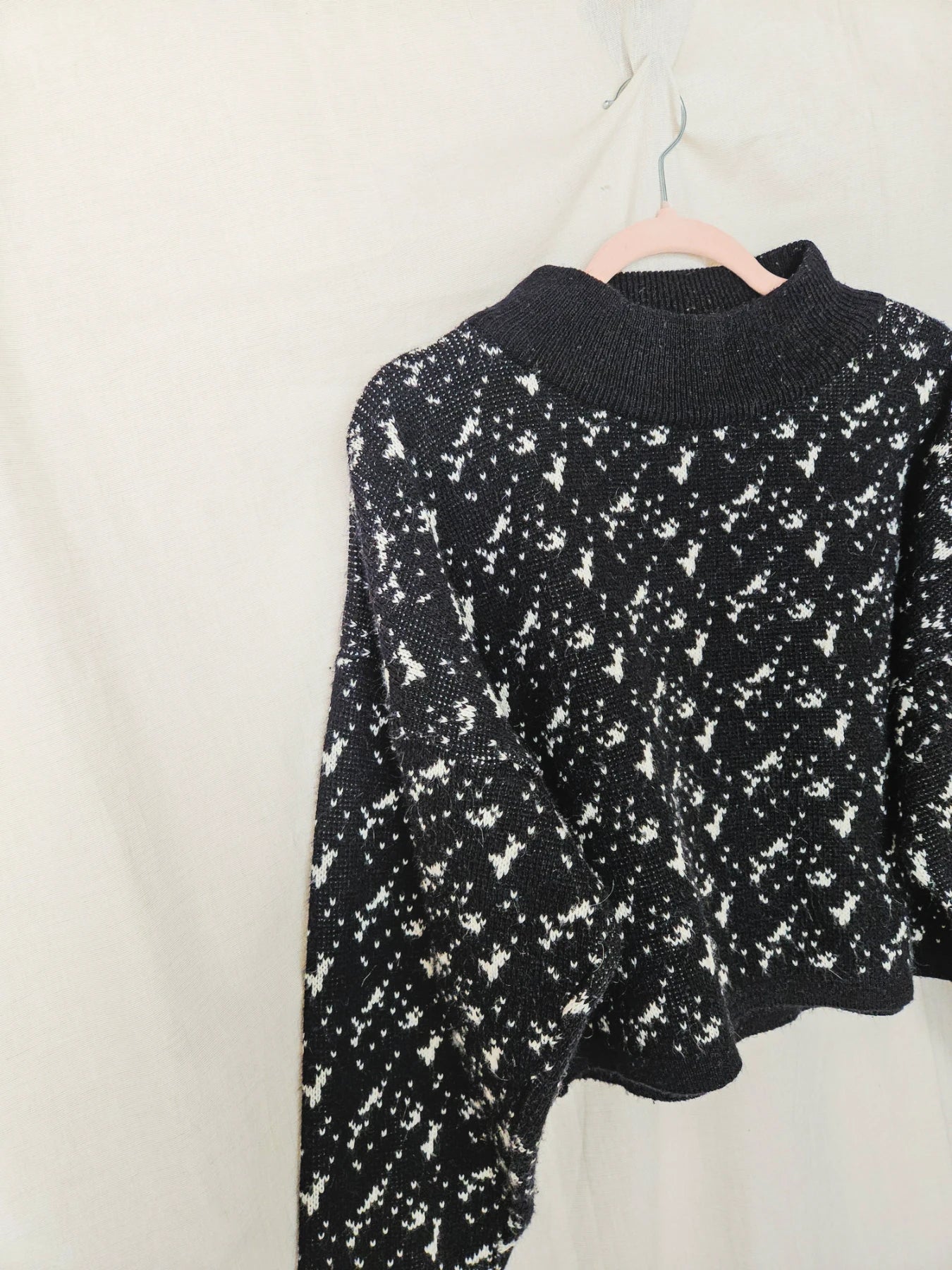 Elske - cropped zwarte vintage trui met col | M