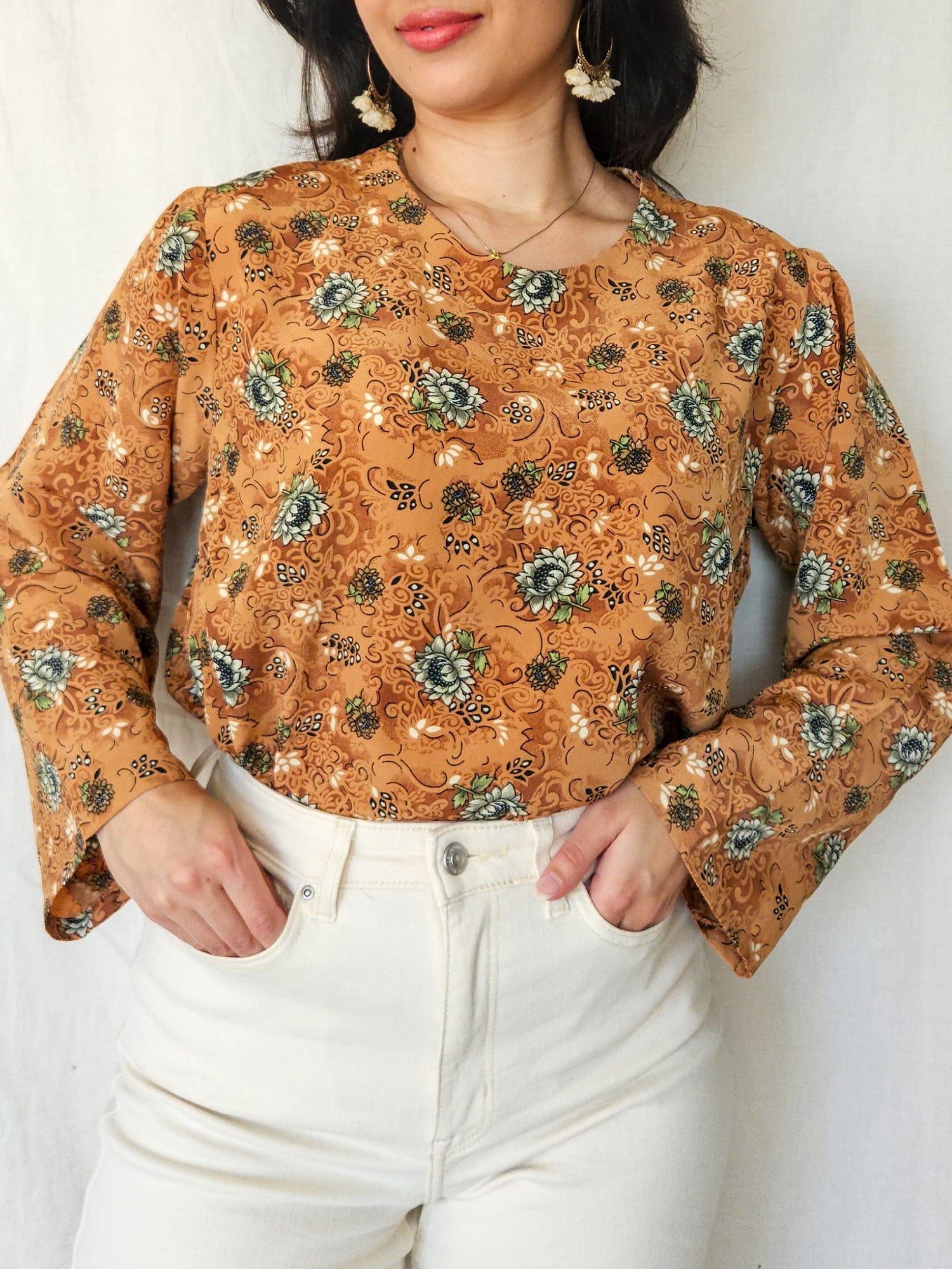 Bo - brown vintage blouse with floral print | S