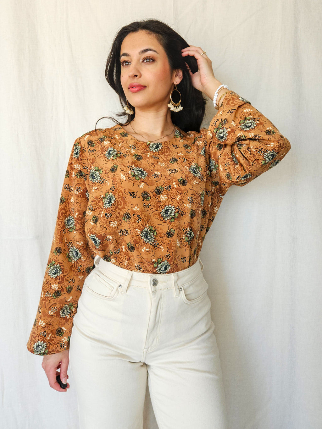 Bo - brown vintage blouse with floral print | S