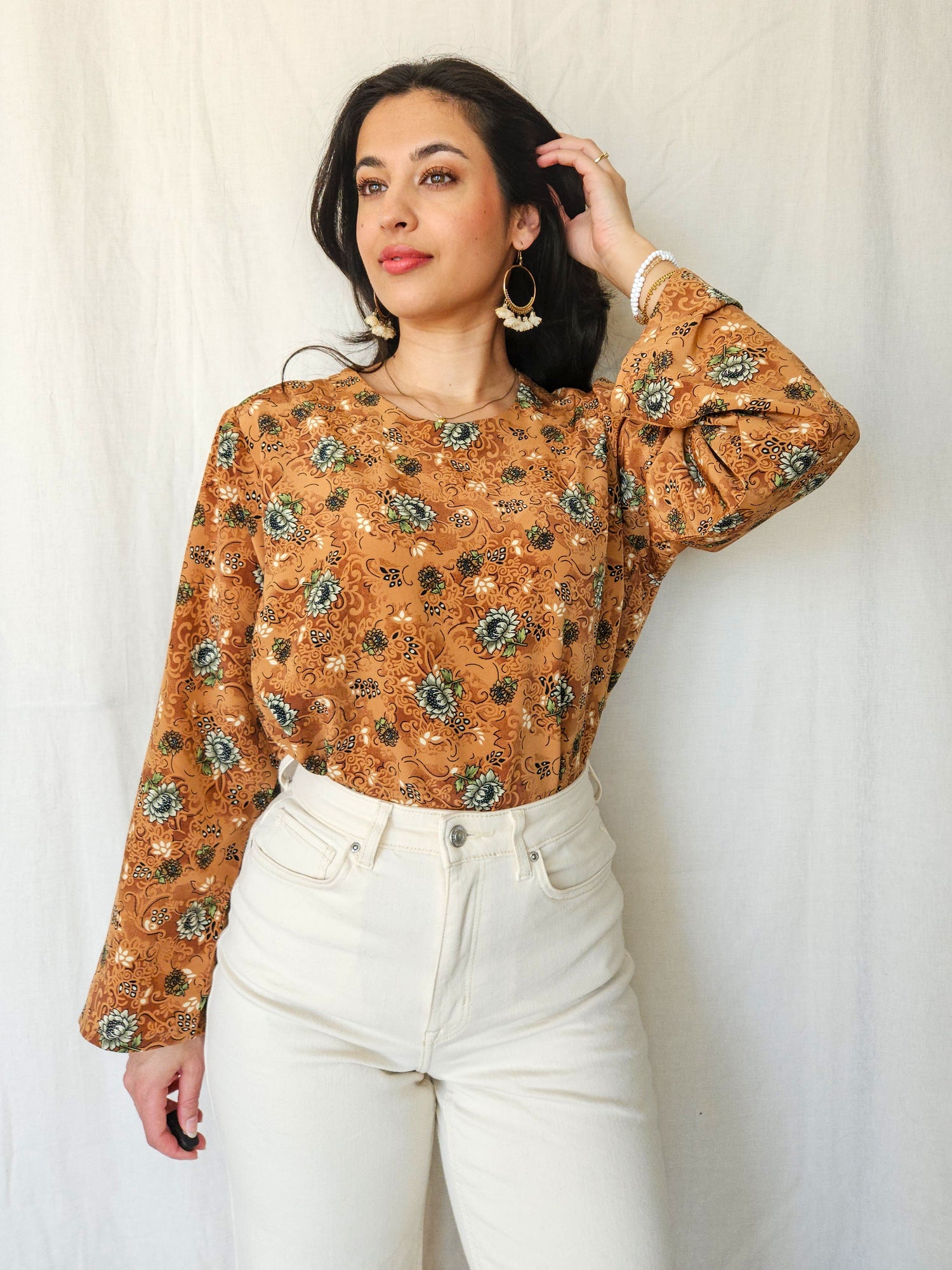 Bo - brown vintage blouse with floral print | S
