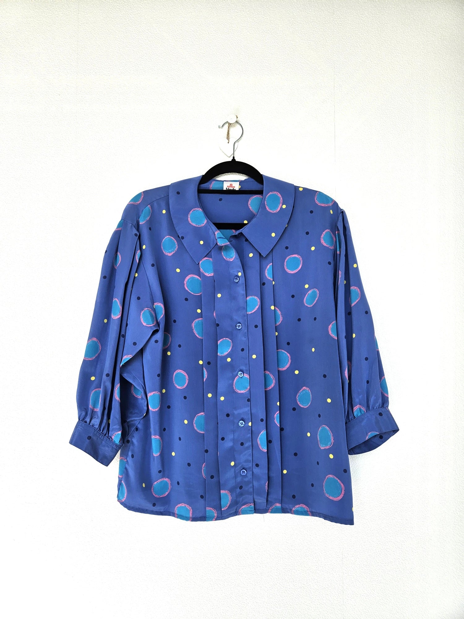 funky vintage blouse