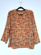 bruine blouse met bloemenprint