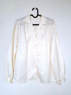 witte zijden blouse