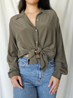 Olijfkleurige 100% zijden blouse | L
