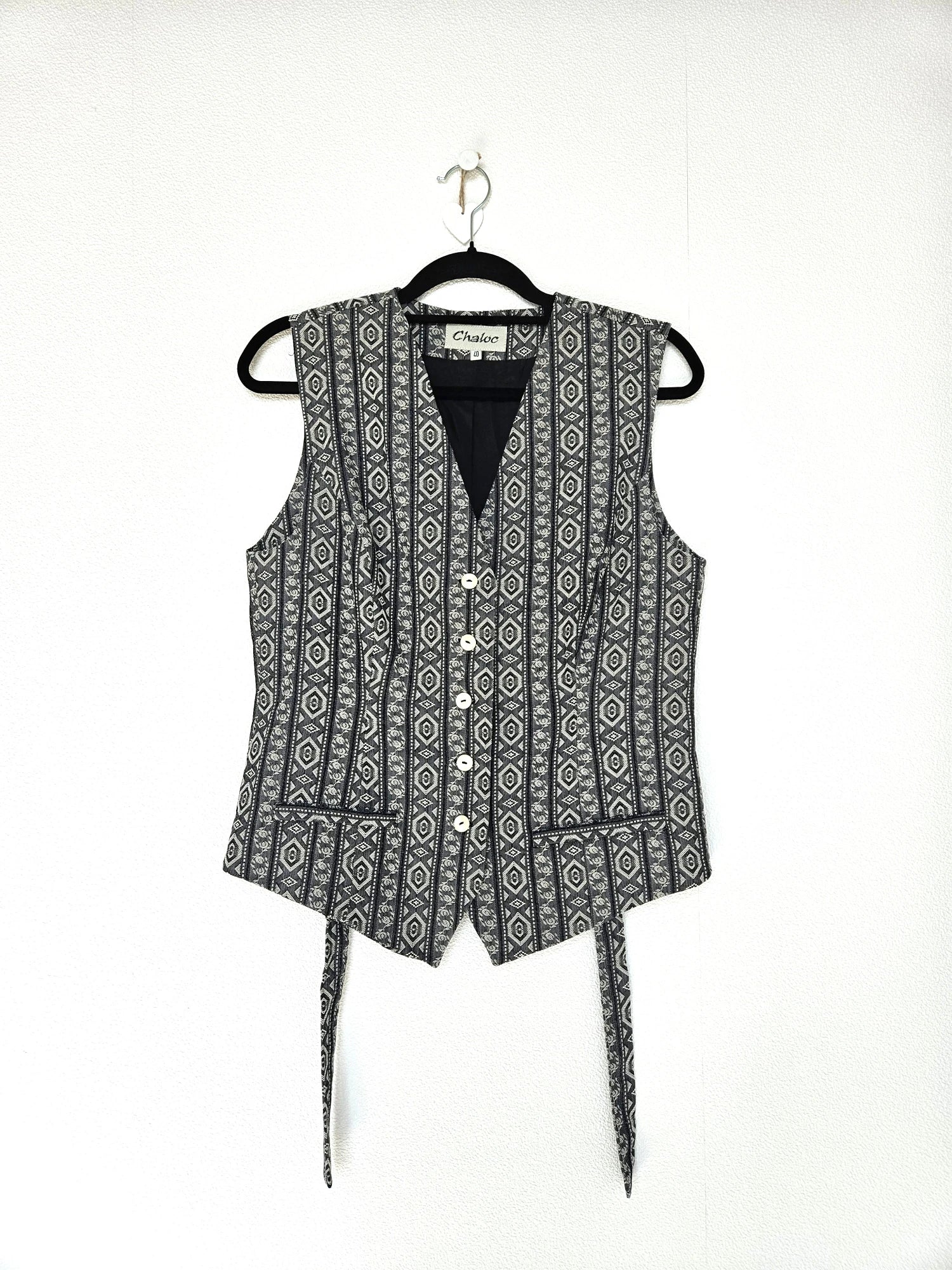 Vintage gilet met grijs patroon
