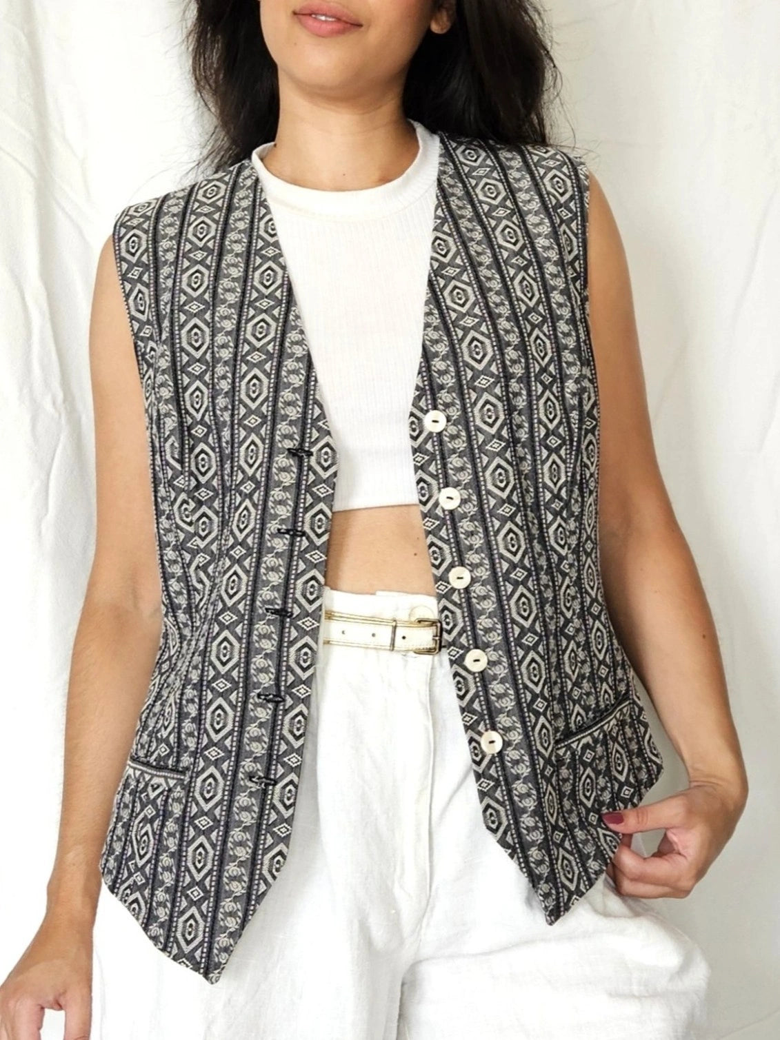 Katoenen vintage gilet met witte borduursels | M/L