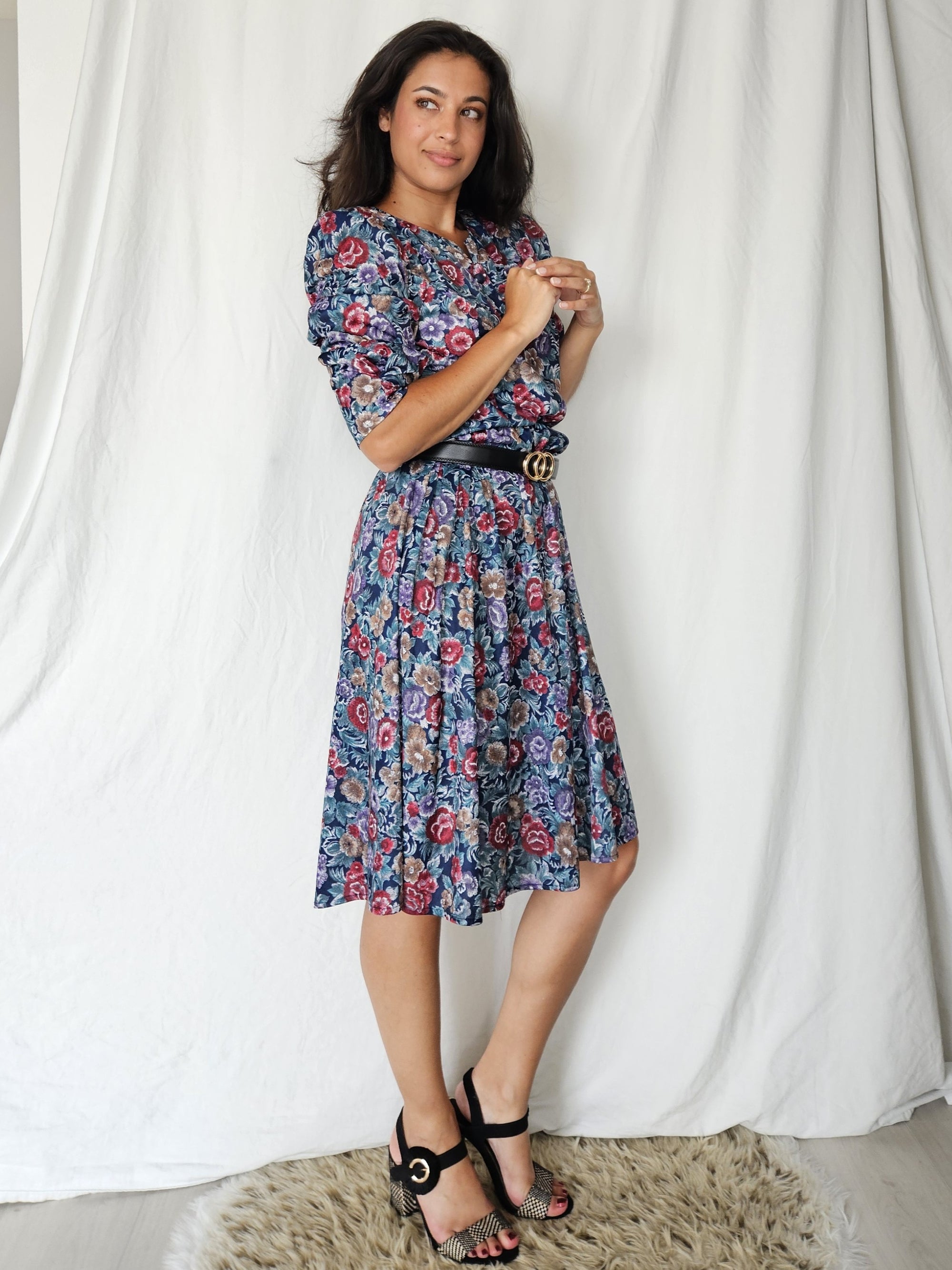 Donkerblauwe vintage jurk met bloemenprint | M
