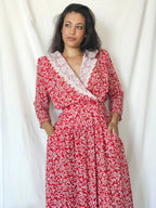 Rode vintage overslag jurk met kant | XS
