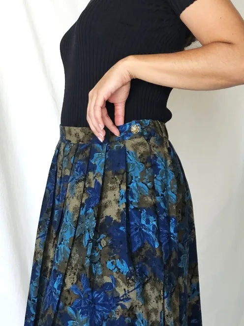 Wollen vintage rok met blauwe bloemen | M/L