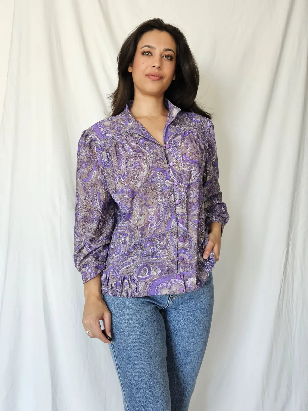 Zachte vintage blouse met paarse print | L