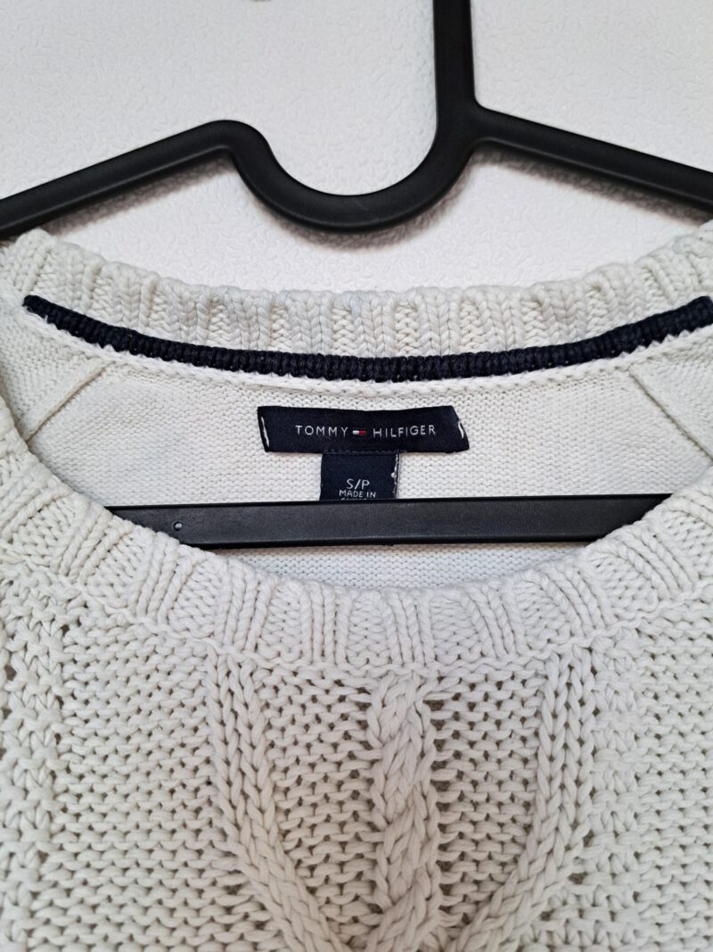 label Tommy Hilfiger
