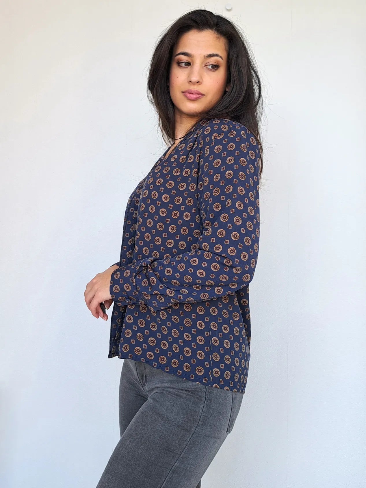 donkerblauwe vintage blouse met print