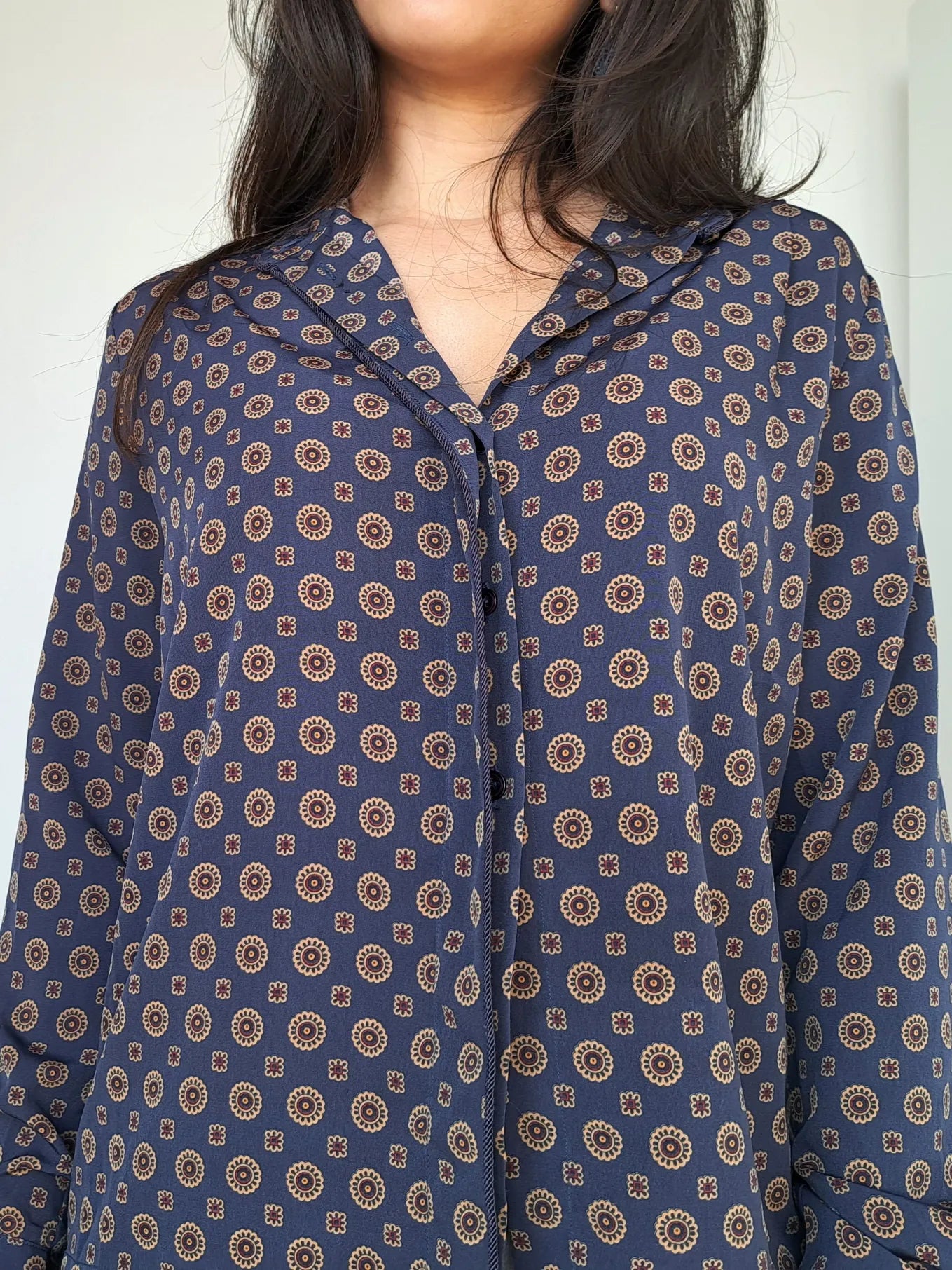 donkerblauwe vintage blouse met print