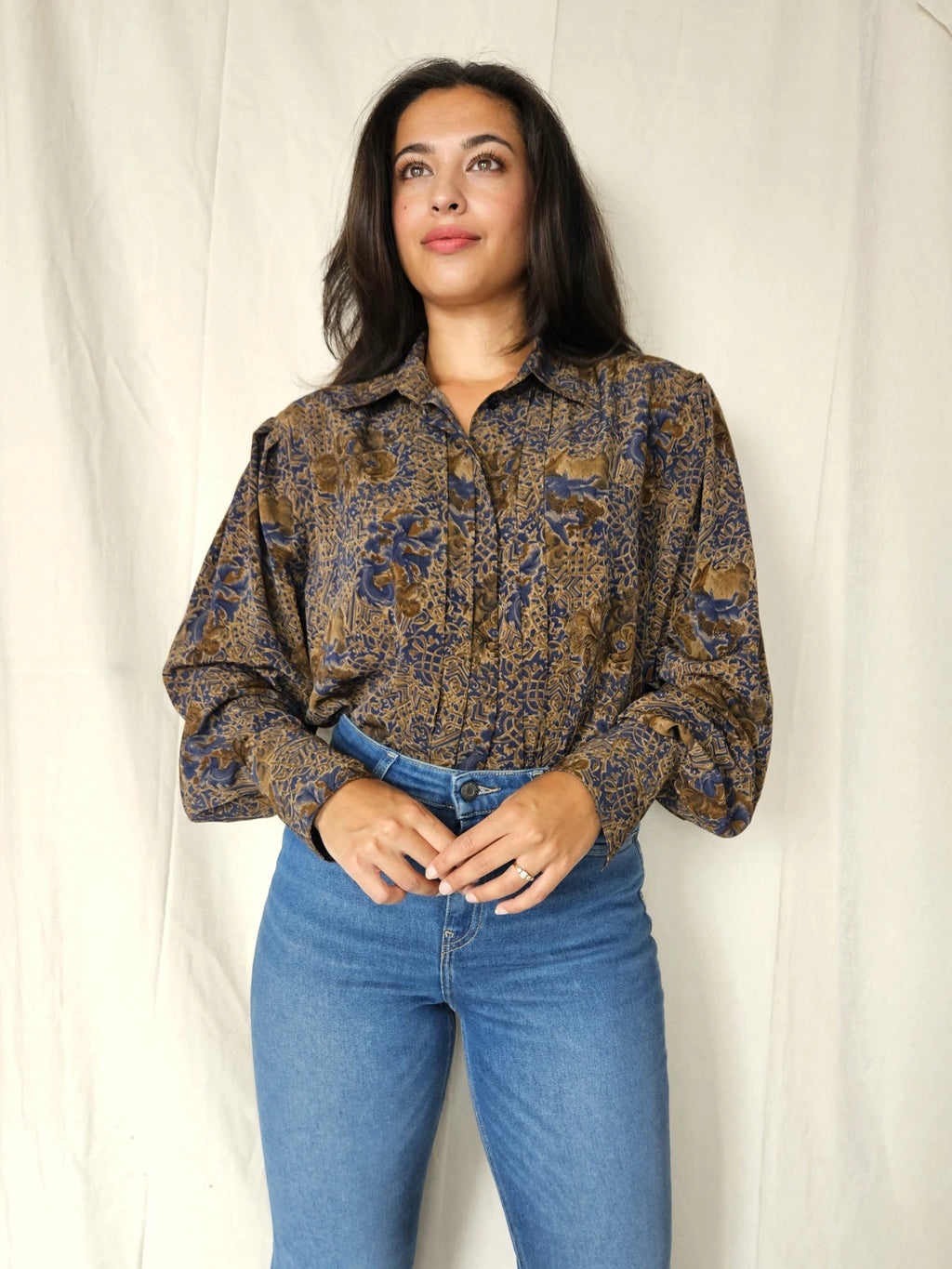 Zachte vintage blouse met donkerblauwe en bruine print | L/XL