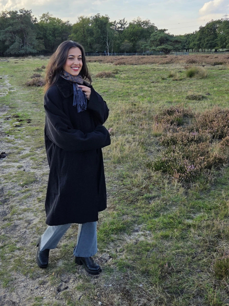 Zwarte vintage winterjas met verborgen rits | L