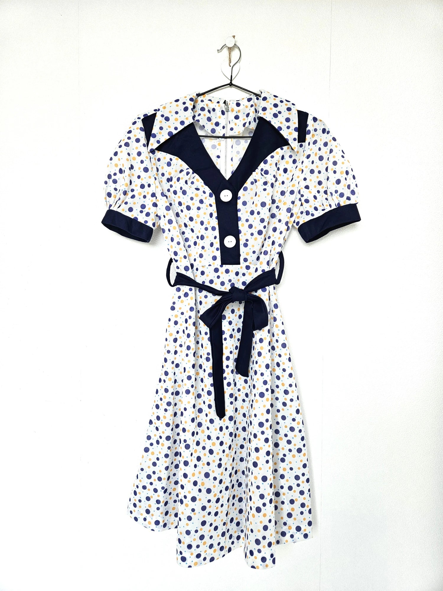 70s deadstock jurk met stippen | S