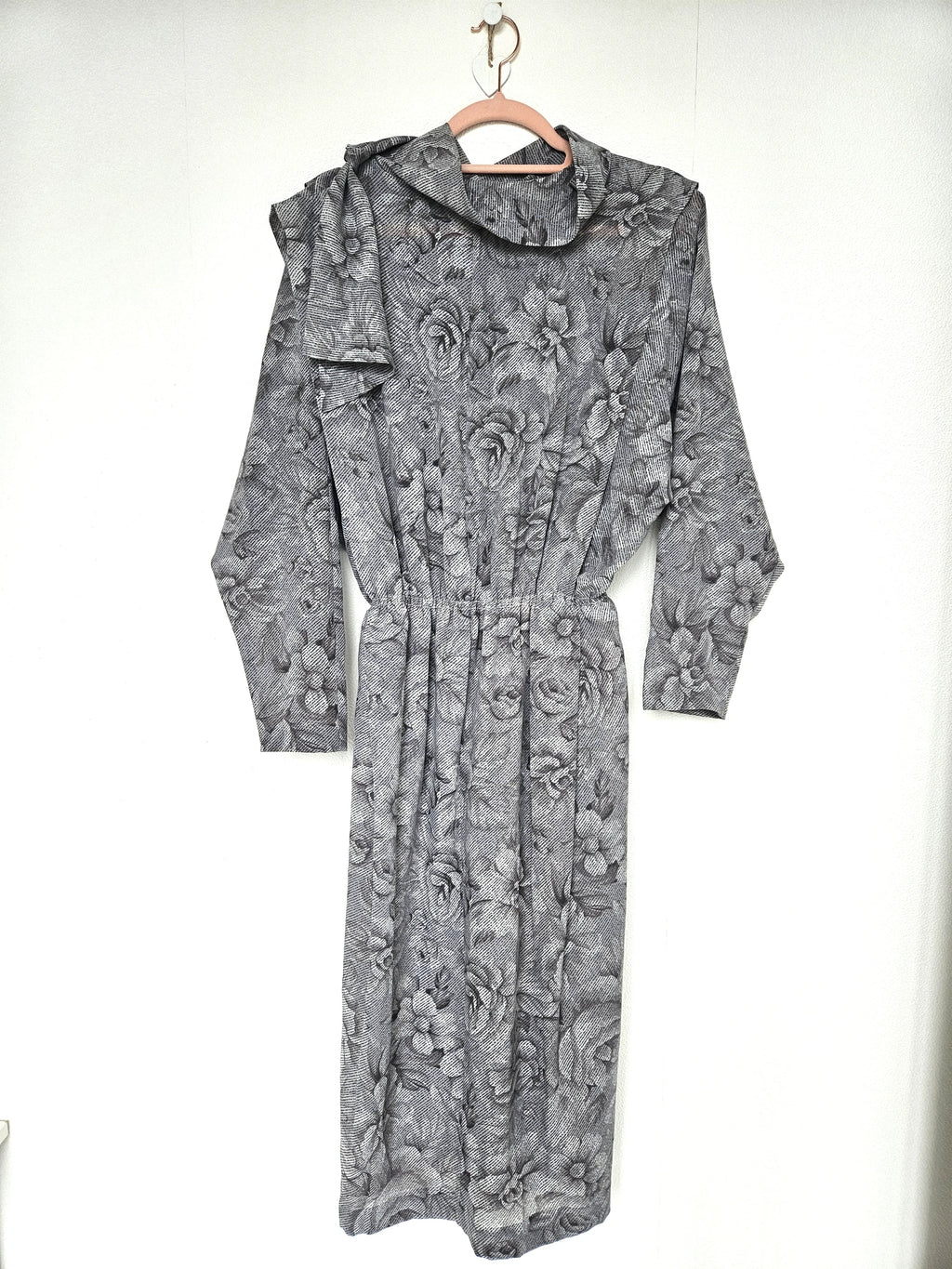 Grijze vintage jurk met bloemenpatroon en pussy bow | XL