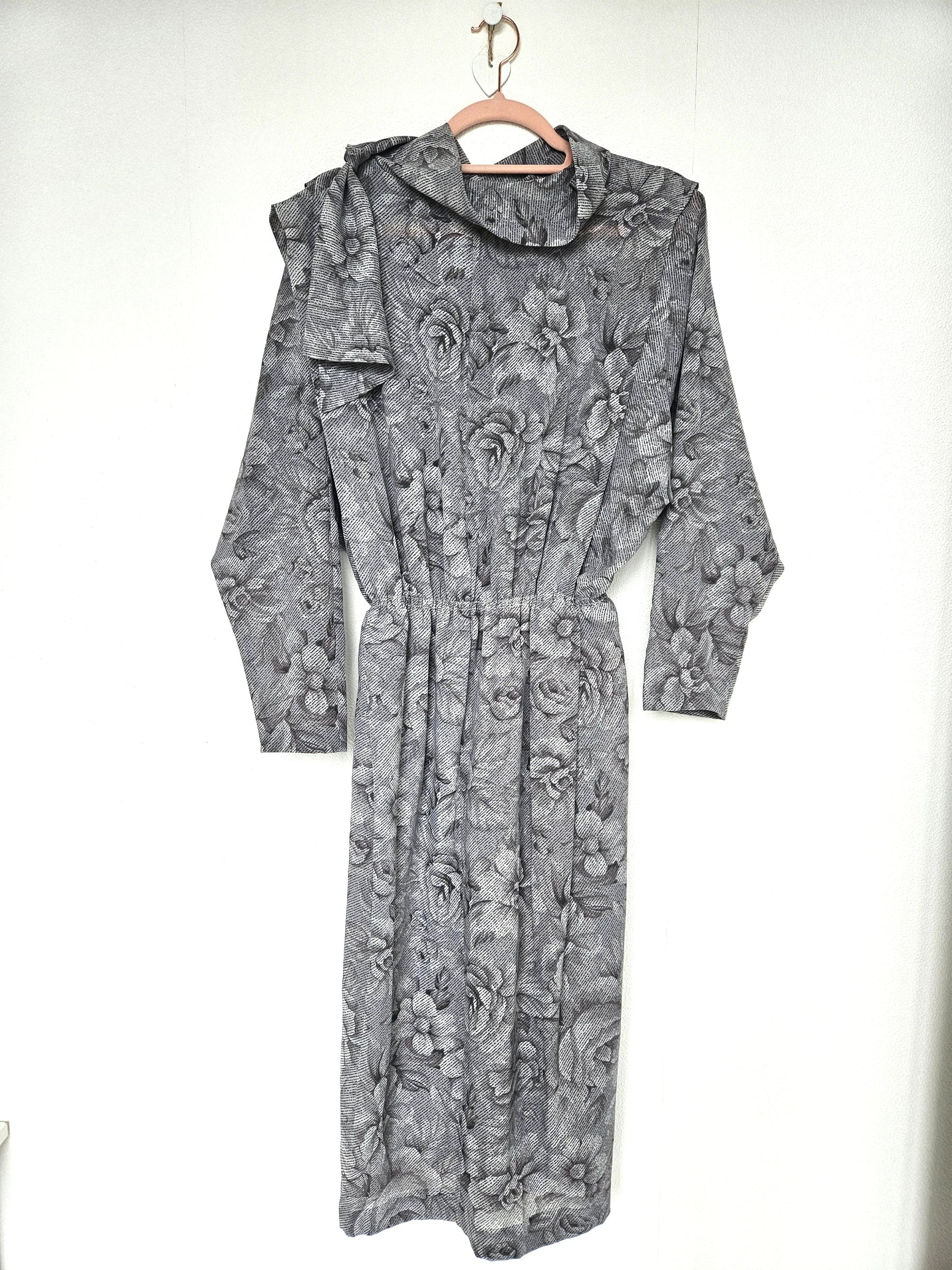 Grijze vintage jurk met bloemenpatroon en pussy bow | XL