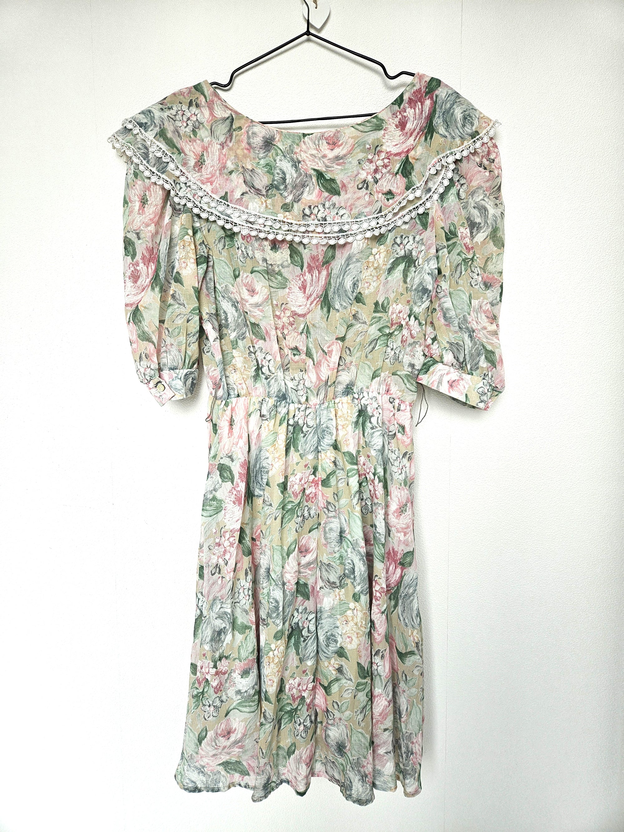 Romantische vintage jurk met kraag | L