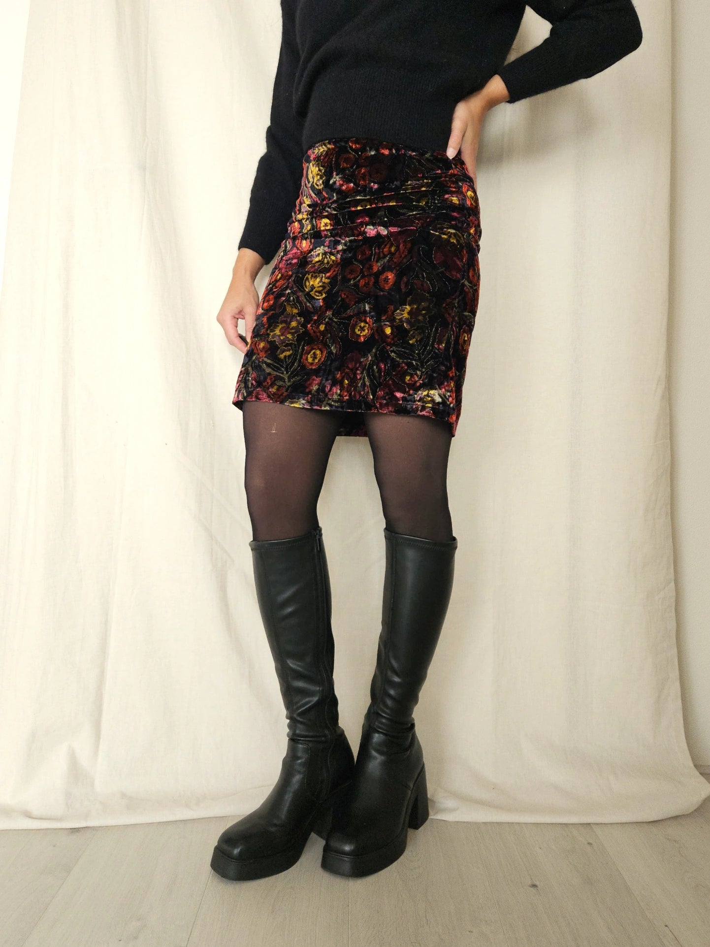 Fluwelen vintage rok kleurrijke bloemen | XS