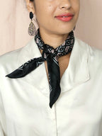 Vintage sjaaltje Satin Flowers