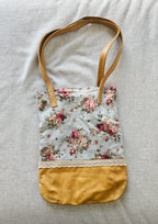 Vintage schoudertas met bloemen