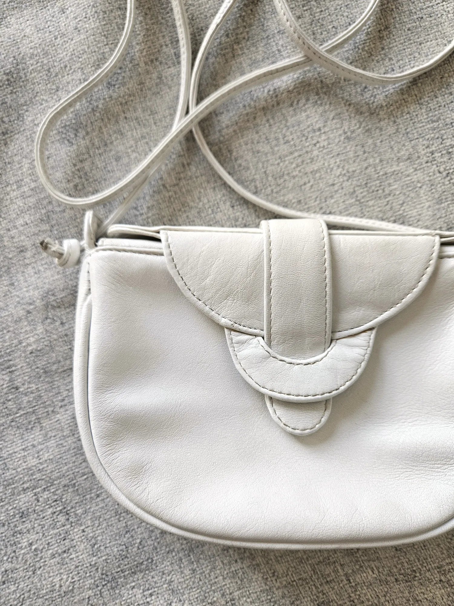 Vintage schoudertasje wit leer