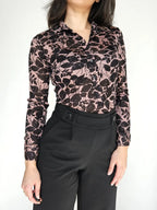 Lichtroze vintage top met zwarte bladeren | XS