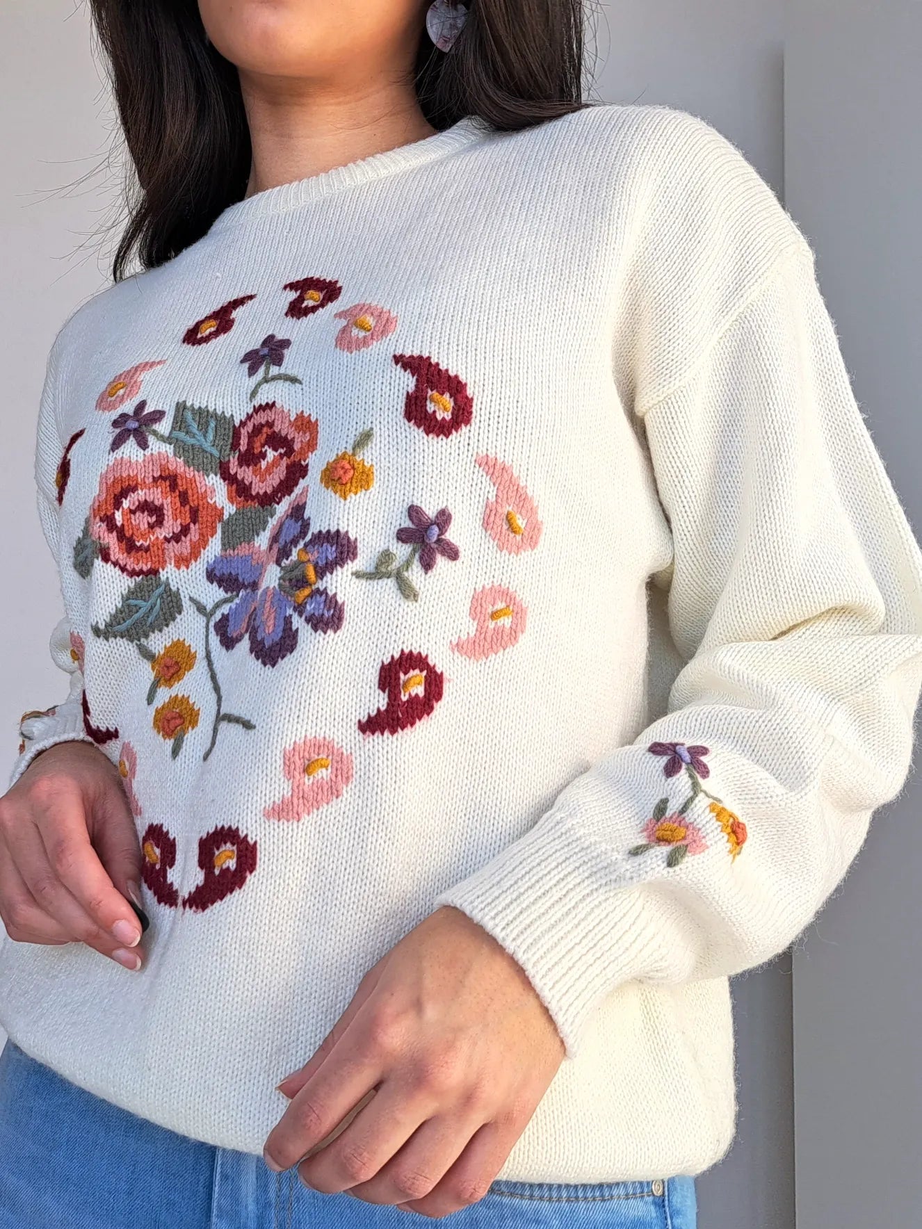 witte gebreide vintage trui met bloemen