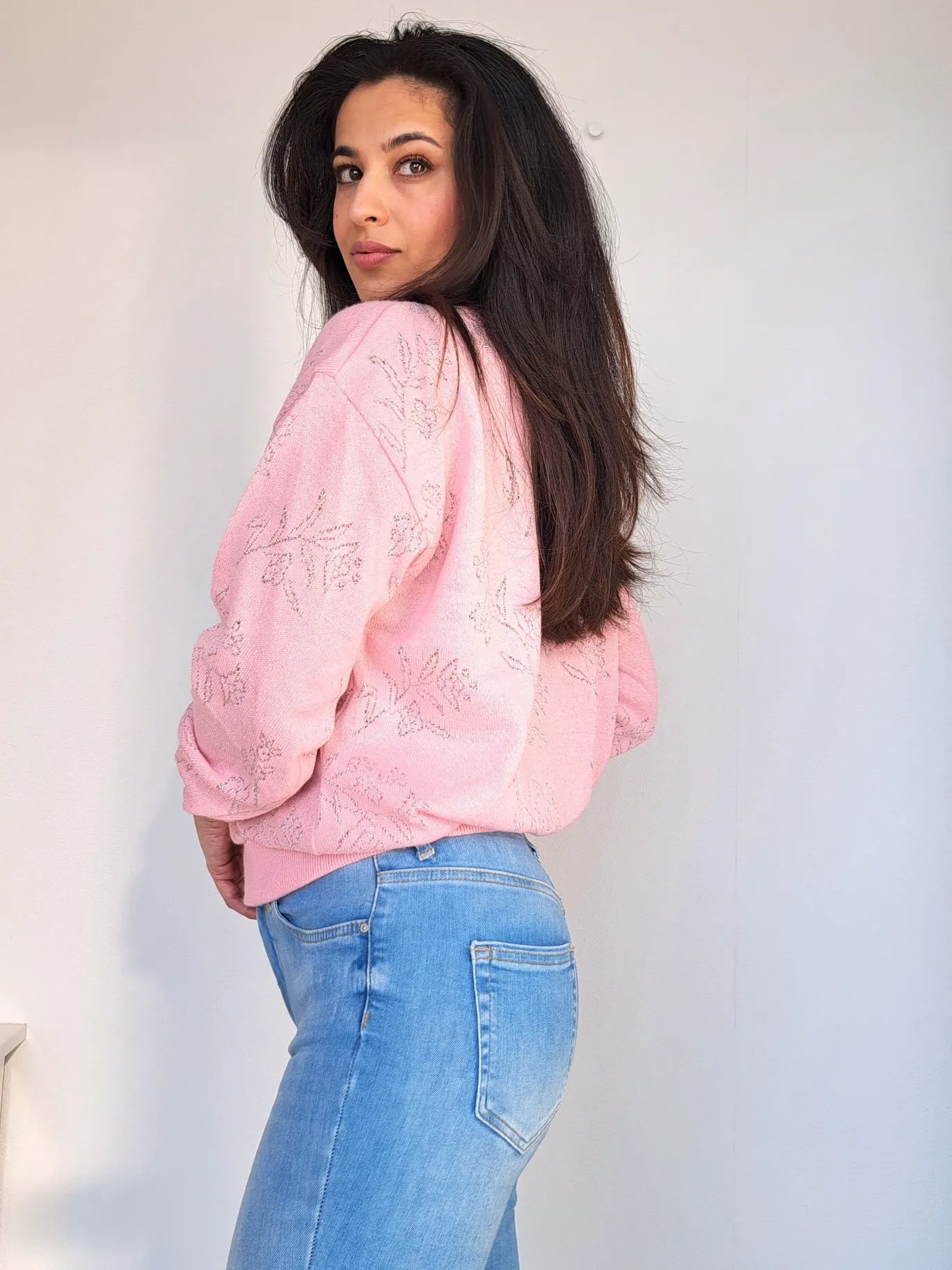 roze vintage trui met bloemen