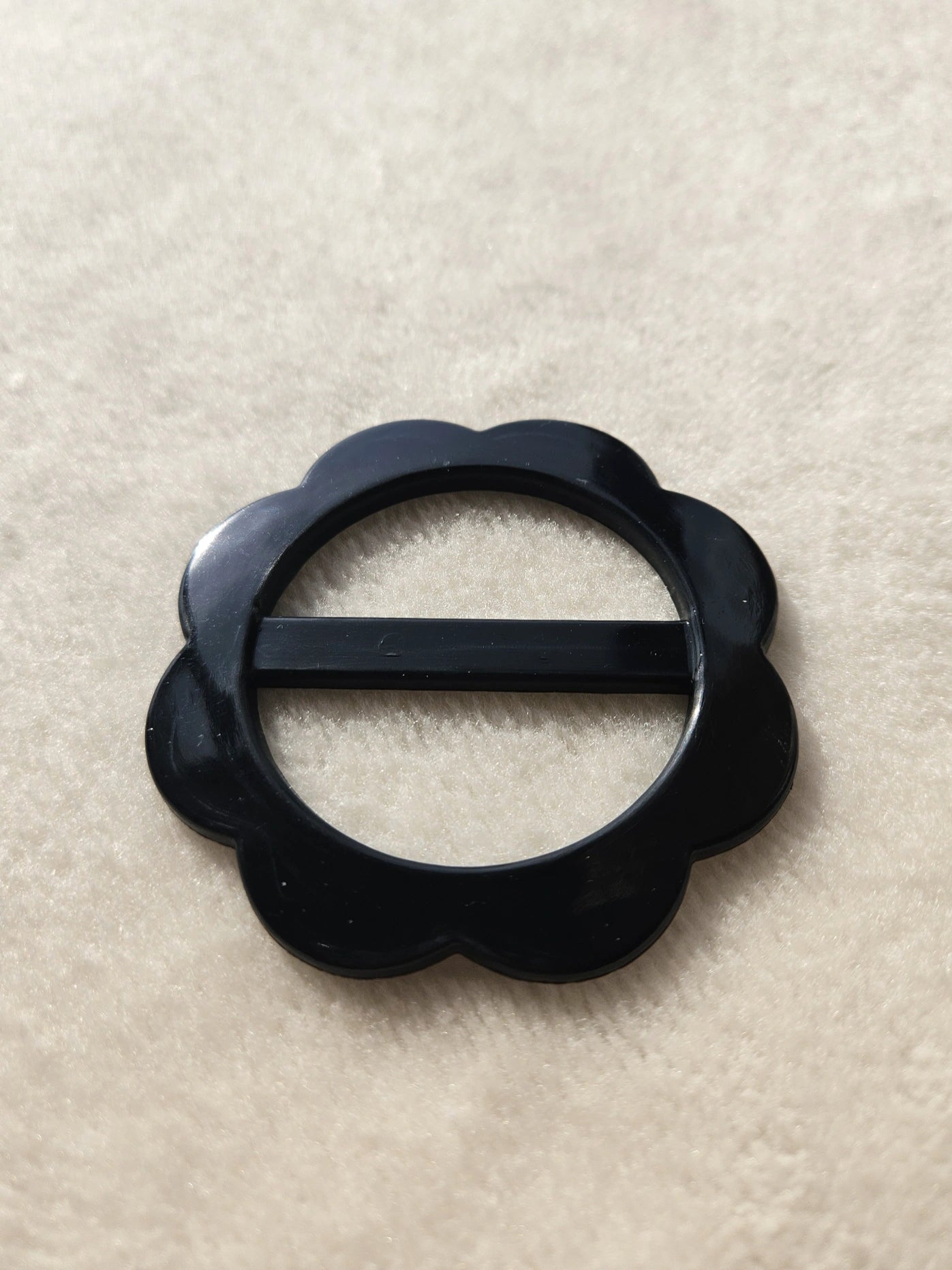 Blouse gesp - zwarte bloem