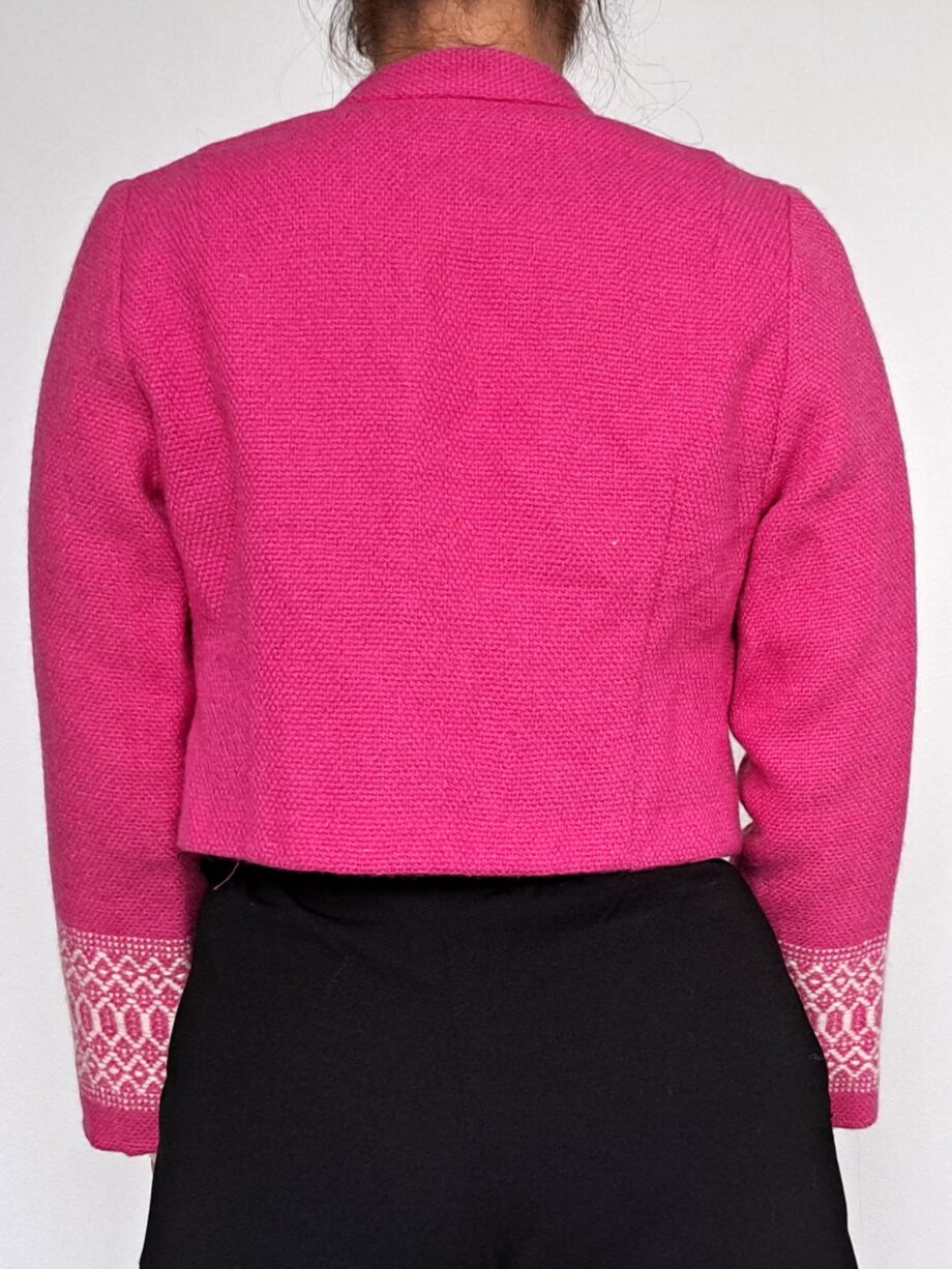 roze jasje van achter