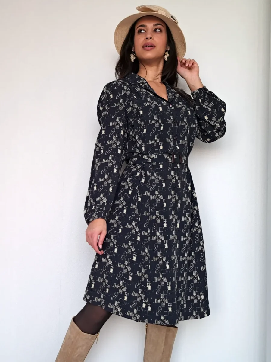 donkerblauwe vintage jurk met print