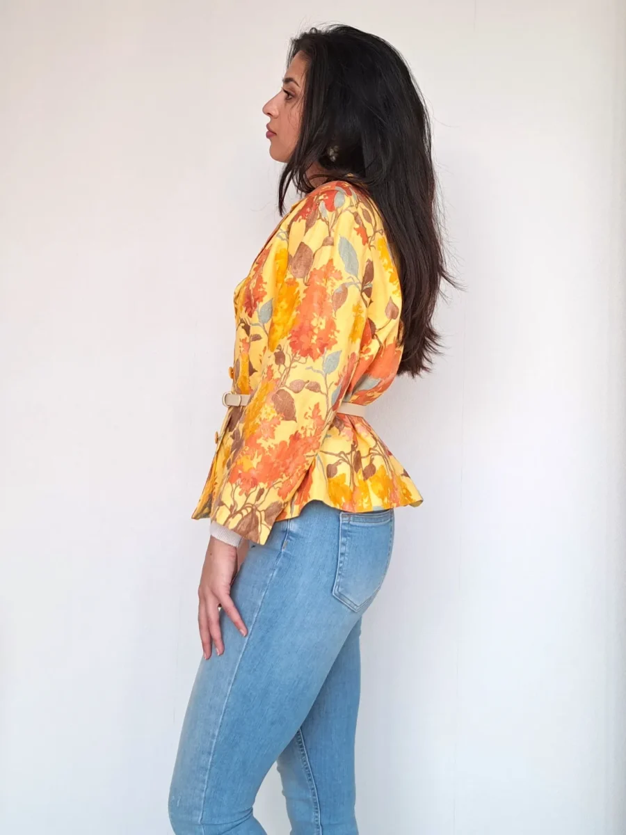 gele vintage blazer met bloemenprint
