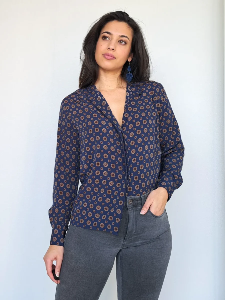 donkerblauwe vintage blouse met print