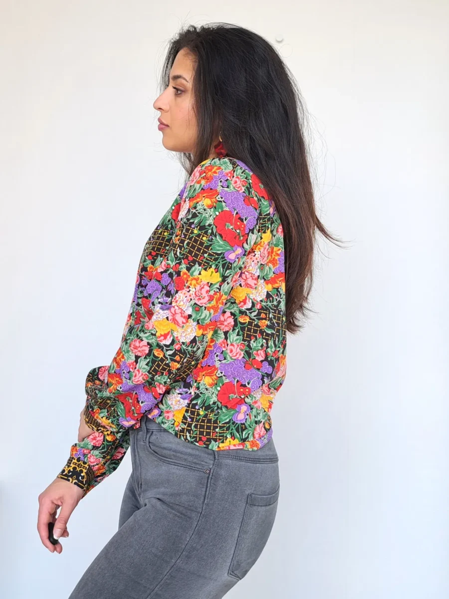 vintage blouse met gekleurde bloemenprint