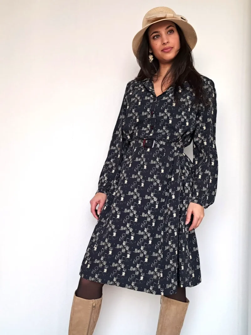 donkerblauwe vintage jurk met print
