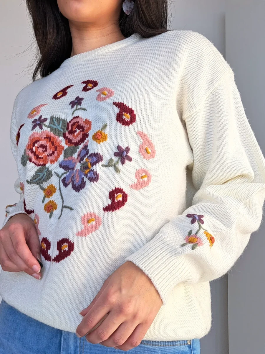 witte gebreide vintage trui met bloemen