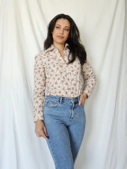 Klassieke vintage blouse met bloemen | S