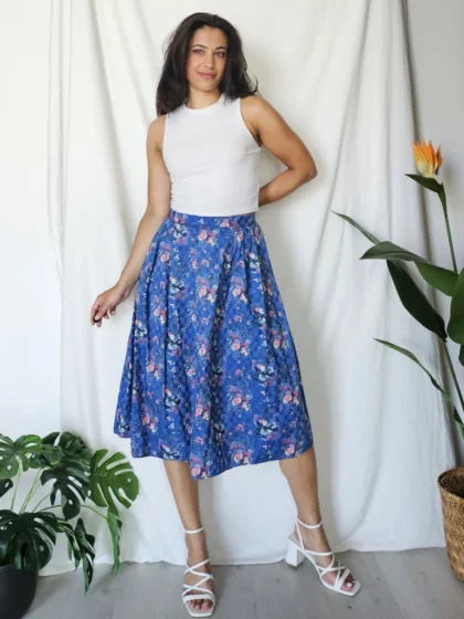 Blauwe vintage rok met roze bloemen | XXL/3XL