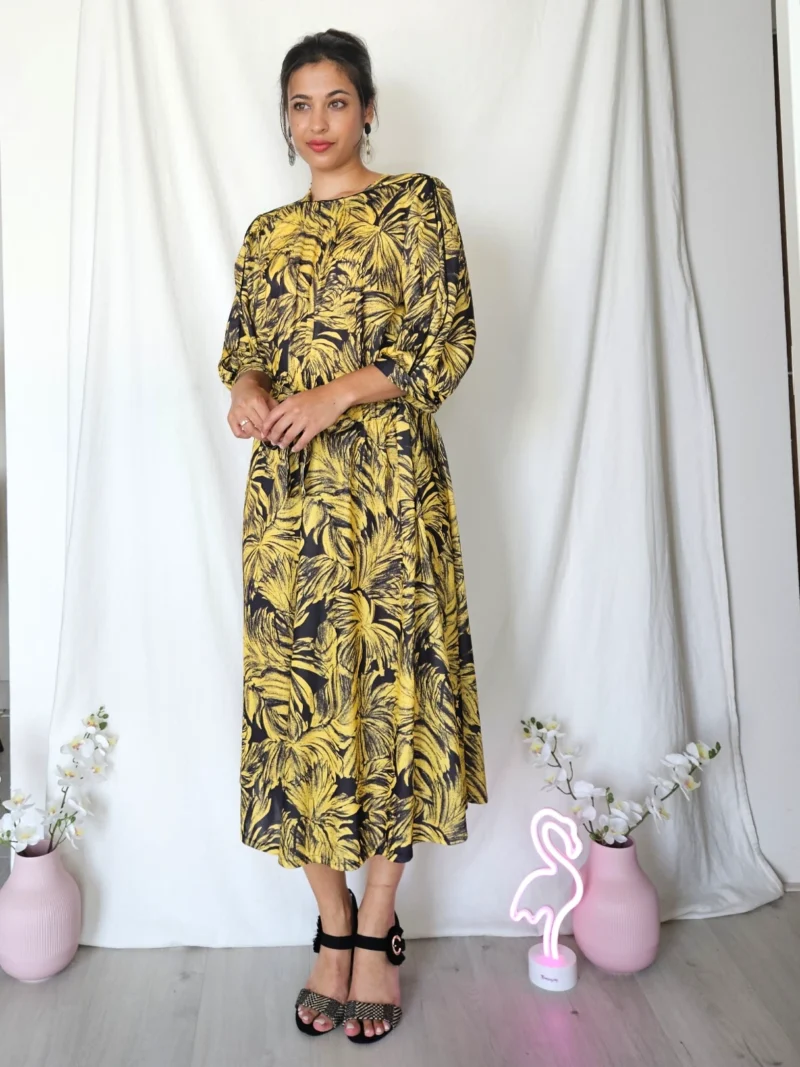 Zwierige gele vintage jurk met zwart patroon | L - Afbeelding 2