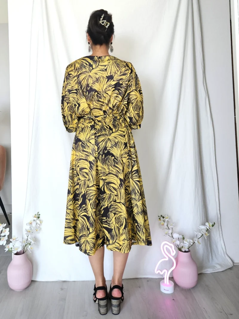Zwierige gele vintage jurk met zwart patroon | L - Afbeelding 4