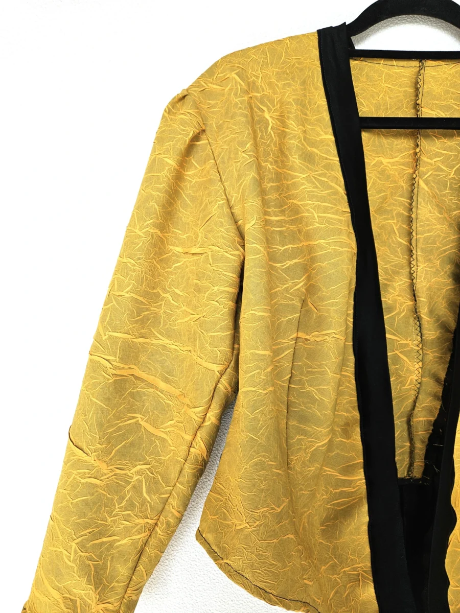 Okergeel crèpe vintage jasje met applicatie | L - Afbeelding 7